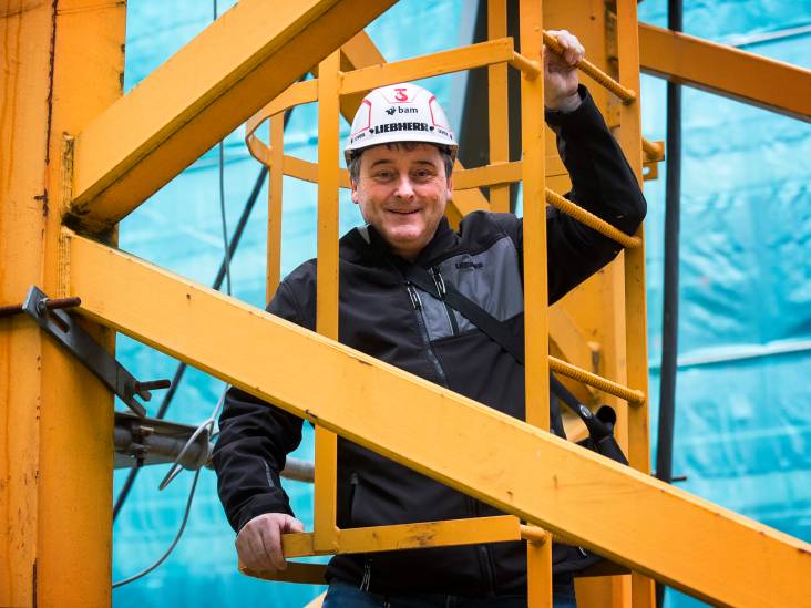 Populaire kraanmachinist Marco (56) maakte de prachtigste foto’s van de Domtoren, maar stopte: dit is waarom 